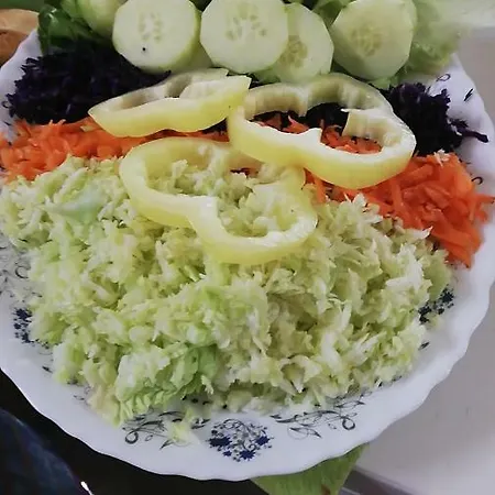 招待所 Edina *